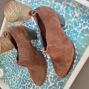 Frye Ilana Shootie In Wood